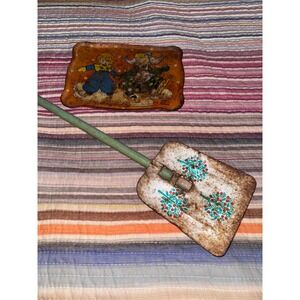 Vtg Rusty Relics Dutch Ohio Art Tin Tray Elaine Ends Hileman Metal Sand Shovel